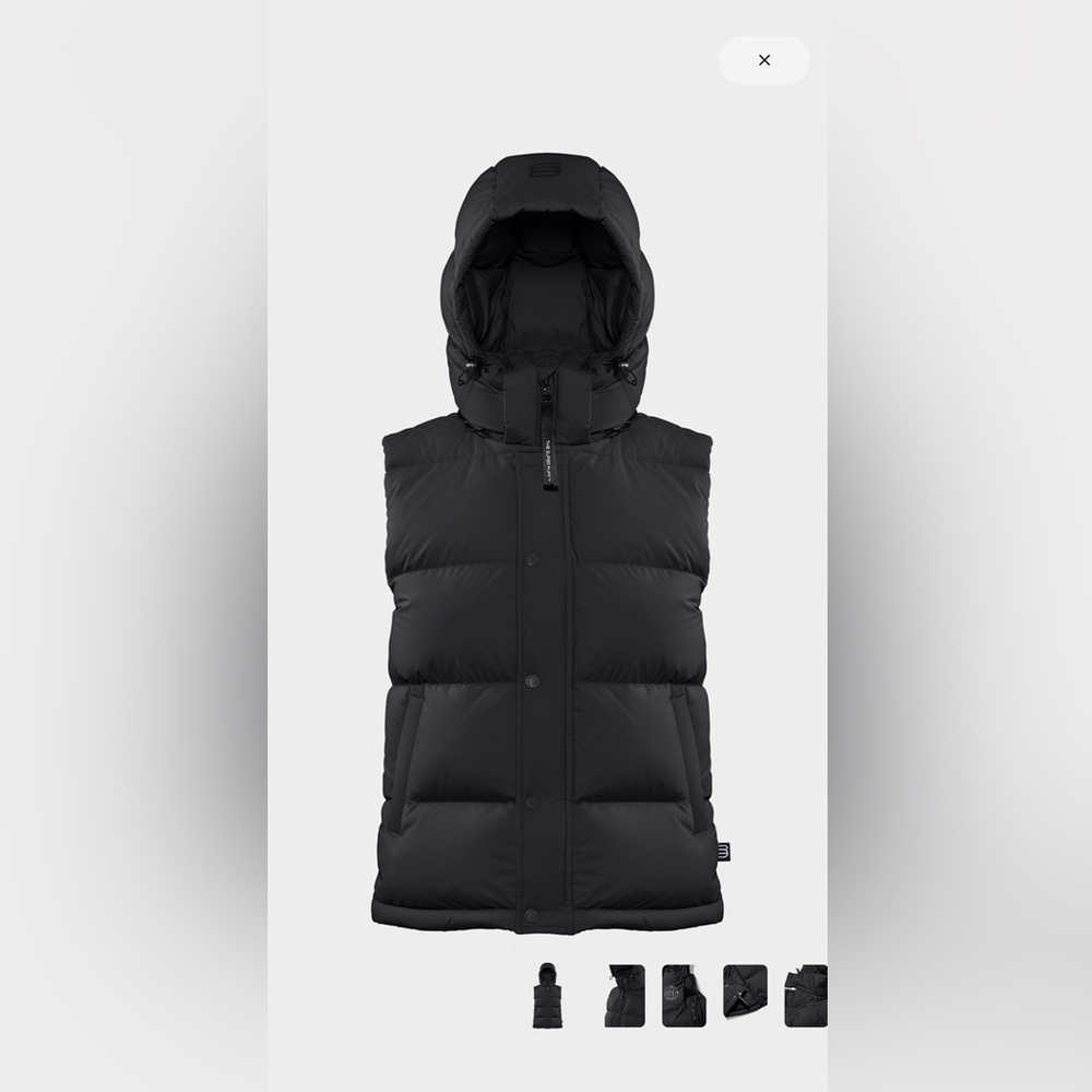 The Super Puff Vest in Black